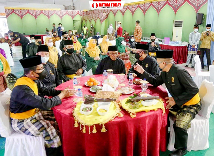 Suasana saat acara silaturahmi Bupati dan Wakil Bupati Anambas usai dilantik